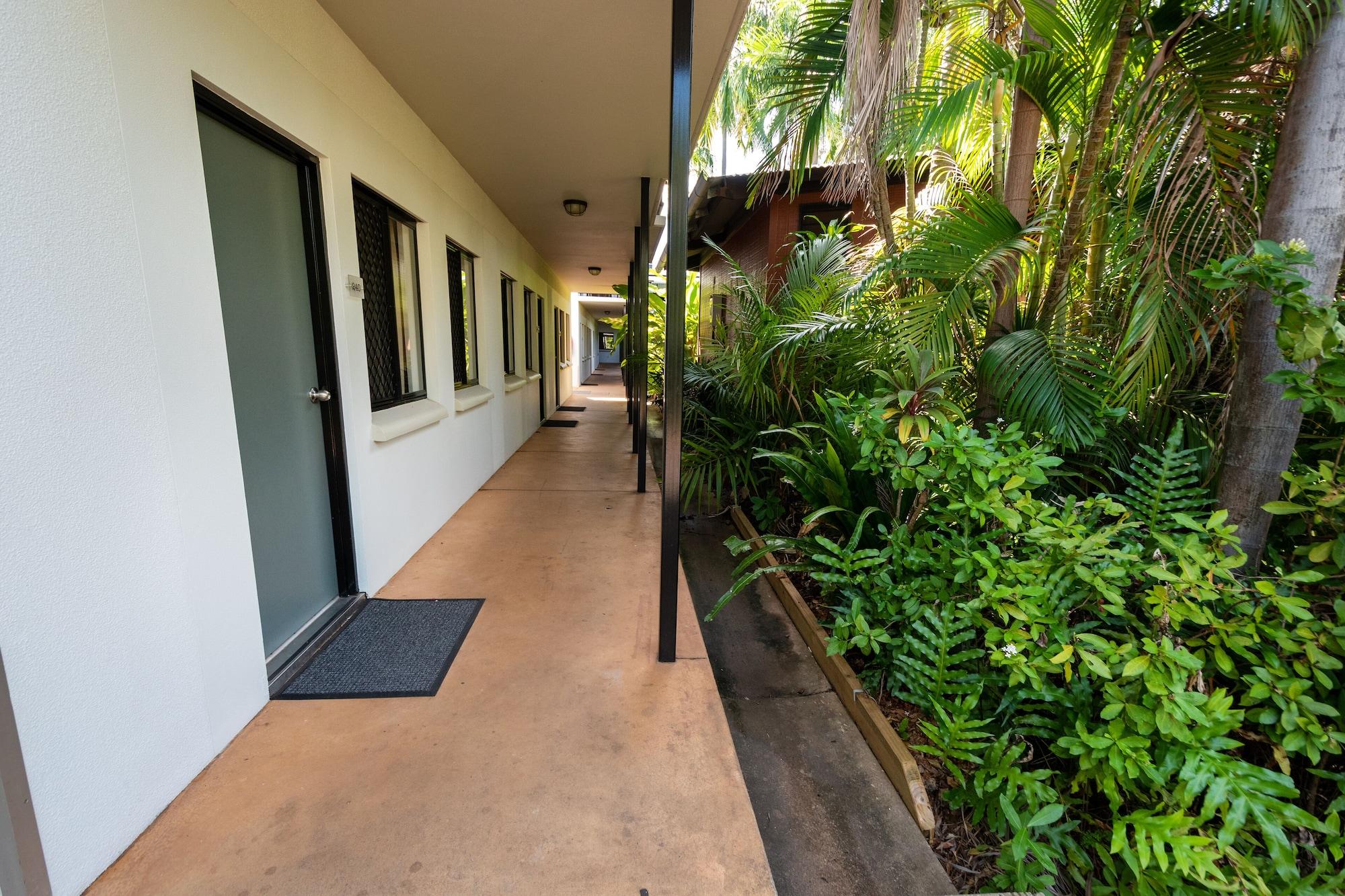 Palms City Resort Darwin Exterior foto